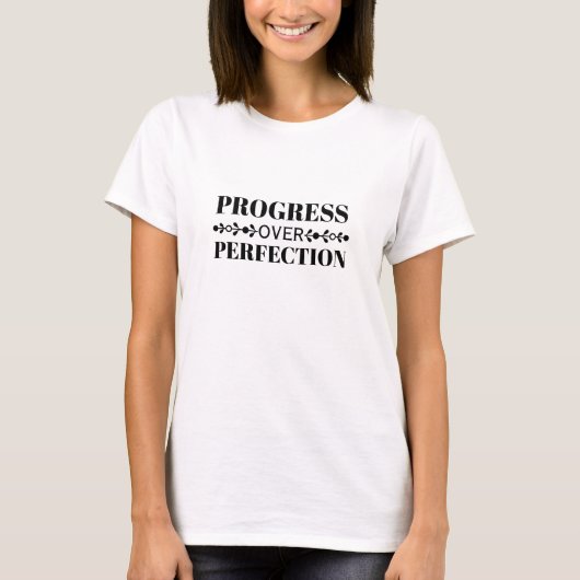 Progress Over Perfection Motivation Mindful Growth Tシャツ (正面)