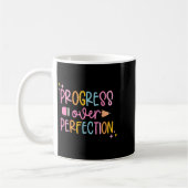 Progress Over Perfection Motivational Back To Scho コーヒーマグカップ (左)