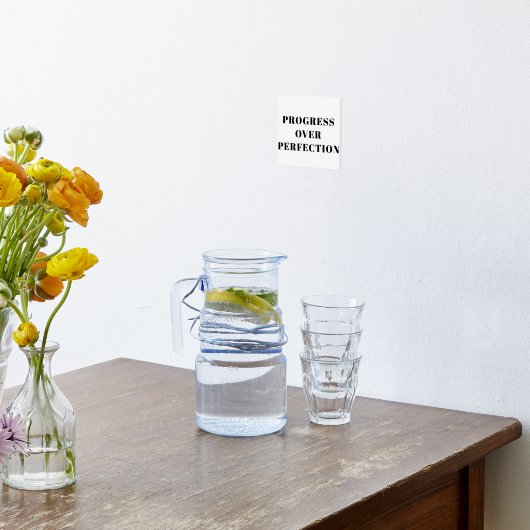 Progress Over Perfection Motivational Poster  箔ポスター (レイダウン (キッチン))