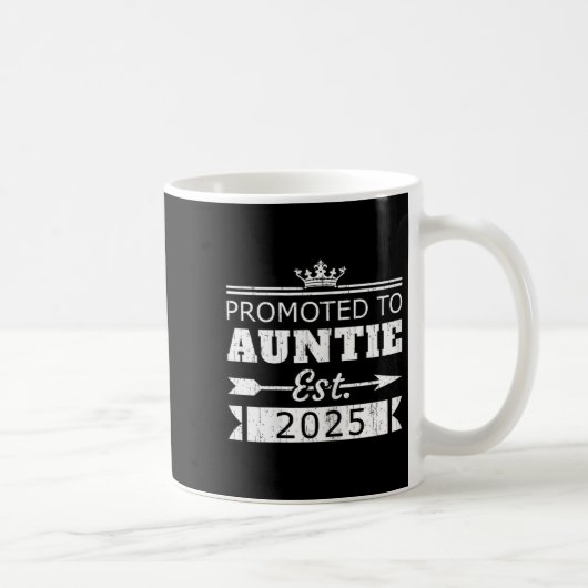 Promoted To Auntie Est 2025 Funny New Aunt Reveal  コーヒーマグカップ (右)