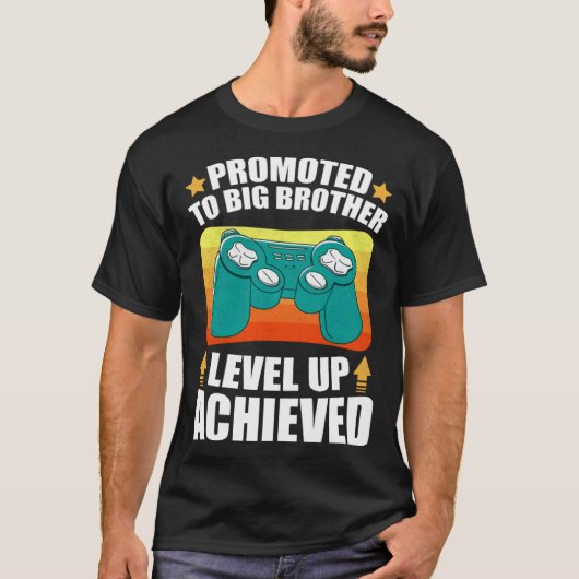 Promoted To Big Brother Level Up Achieved Gamer Bi Tシャツ (正面)