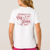 Promoted to Big Sister Est 2026 Pink Heart T-Shirt Tシャツ (裏面)