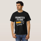 Promoted to Dad Est 2026 ローディングマイルストーン Tシャツ (正面フル)
