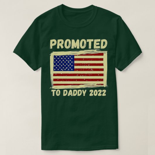 Promoted To Daddy 2022 First Time Fathers Day New  Tシャツ (デザイン正面)