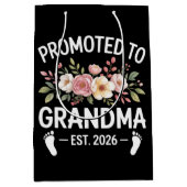 Promoted to Grandma 2026 First Time Nana Floral  ミディアムペーパーバッグ (正面)