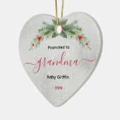Promoted to grandma baby announcement heart セラミックオーナメント (左)