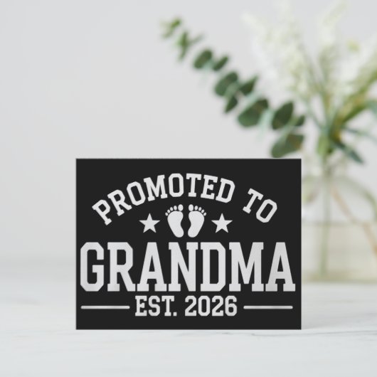 Promoted to Grandma est. 2026 Grandparents Baby  案内ポストカード (スタンド正面)