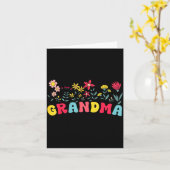 Promoted To Grandma Est 2026 Soon To Be New Grandm カード (黄色い花)