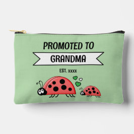 Promoted to Grandma ladybugs est year green アクセサリーポーチ