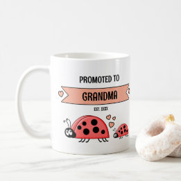 Promoted to grandma ladybugs peach コーヒーマグカップ