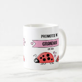 Promoted to grandma ladybugs pink コーヒーマグカップ (正面右)