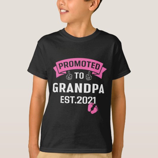 Promoted To Grandpa Est 2021 Funny New Grandfather Tシャツ (正面)