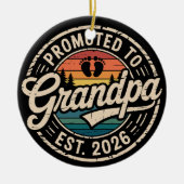 Promoted To Grandpa Est 2026 Pregnancy Retro セラミックオーナメント (正面)