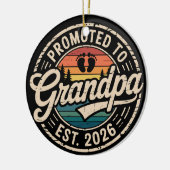 Promoted To Grandpa Est 2026 Pregnancy Retro セラミックオーナメント (左)
