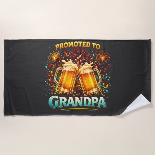 Promoted To Grandpa Future ビーチタオル (正面)