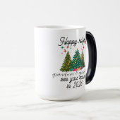 Promoted to Grandparents Christmas tree  モーフィングマグカップ (正面右)