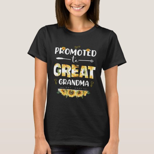 Promoted To Great Grandma 2023 Baby Announcement Tシャツ (正面)