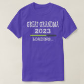 Promoted To Gret Grandma 2023  Loading Please Wait Tシャツ (デザイン正面)