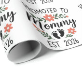 Promoted to Mommy 2026 Funny First Time Pregnancy ラッピングペーパー (ロールコーナー)