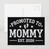Promoted to Mommy est. 2026 Baby Announcement Mom 案内ポストカード (正面/裏面)