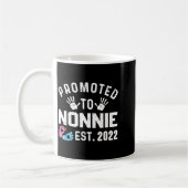 Promoted To Nonnie Est 2022 Funny New Nonnie コーヒーマグカップ (左)