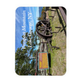 Prospect Mountain in Lake George Newyork マグネット (縦)