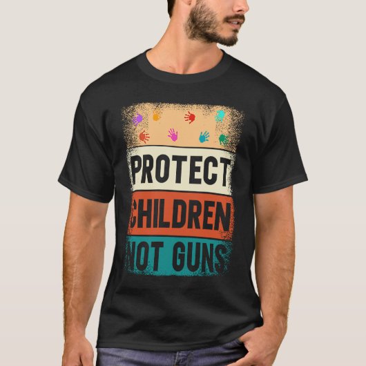 Protect Children Not Guns Enough End Gun Violence Tシャツ (正面)
