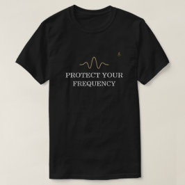 PROTECT YOUR FREQUENCY – シンプル ゴールド波動 エネルギー Tシャツ