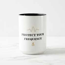 PROTECT YOUR FREQUENCY – Minimal Gold Wave Energy  マグカップ