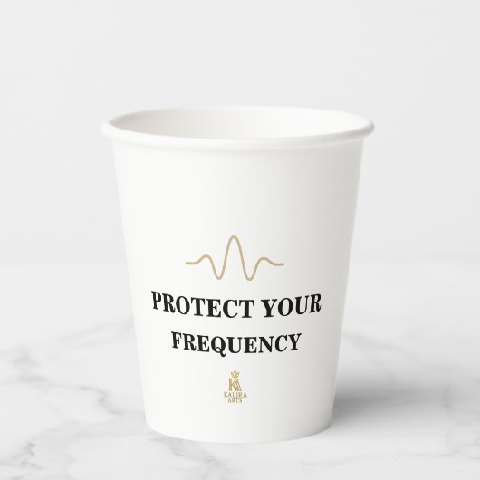 PROTECT YOUR FREQUENCY – Minimal Gold Wave Energy  紙コップ (正面)