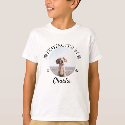 Protected By Dog Photo Paw Print Design Tシャツ (正面)