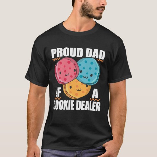 Proud Dad of a Cookie Dealer Tシャツ (正面)