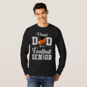 Proud Dad Of A Football Senior 2023 Tee Funny Grad Tシャツ (正面フル)