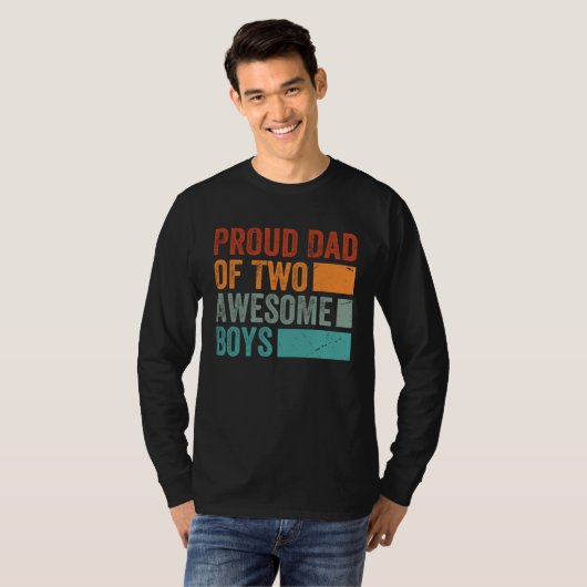 Proud Dad of Two Awesome Boys   Father s Day  13 Tシャツ (正面フル)