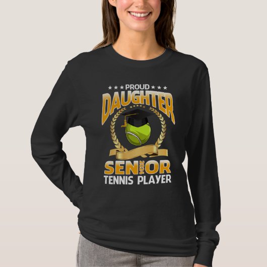 Proud Daughter Senior 2024 Tennis Player Graduatio Tシャツ (正面)