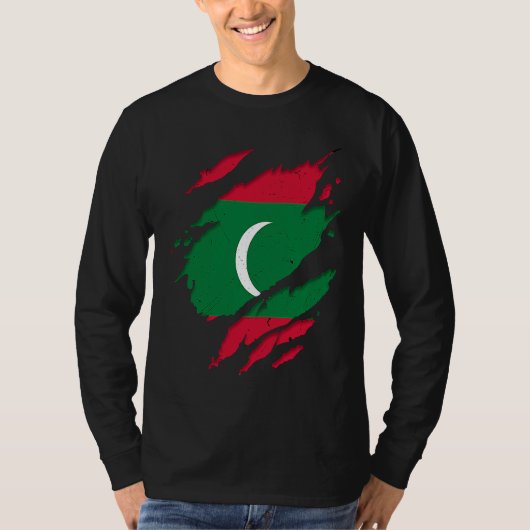 Proud Dhivehin Torn Ripped Maldives Flag Tシャツ (正面)