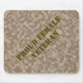 Proud Female Veteran Sand Tan Camo Mouse Pad マウスパッド (正面)