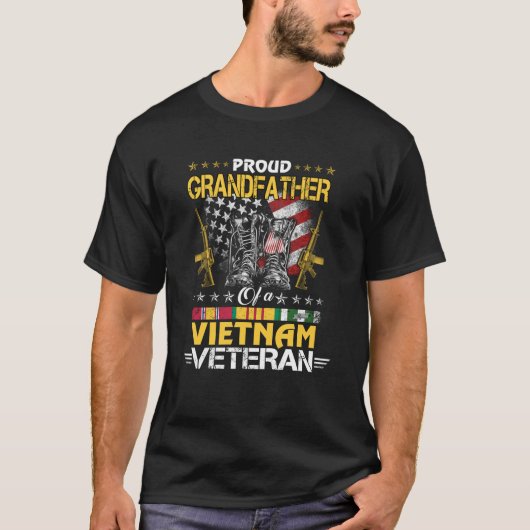 Proud Grandfather Of A Vietnam Veteran Grandson Is Tシャツ (正面)