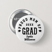 Proud Mom Grad Varsity Typography Graduation 缶バッジ (正面&裏面)