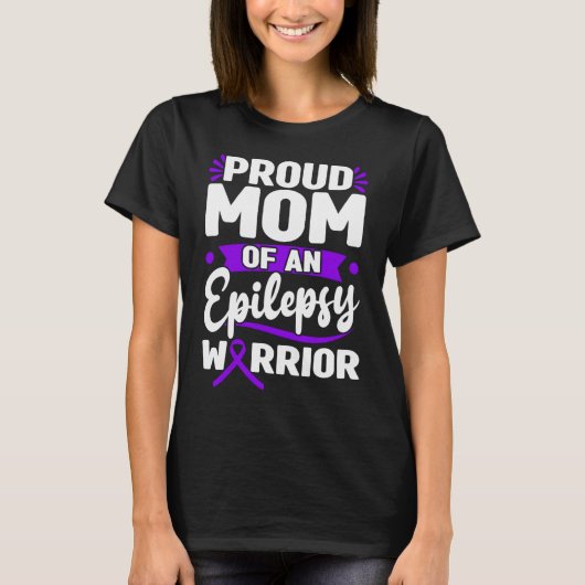 Proud Mom Of An Epilepsy Warrior Purple Ribbon  Tシャツ (正面)