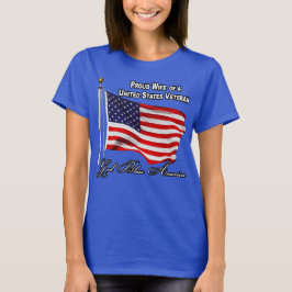 Proud Wife Of A US Veteran With USA Flag Tシャツ