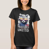 Proudly United  Raccoon Non Binary Sunglasses Flag Tシャツ (正面)