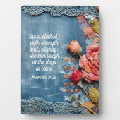 Proverbs 31:25 飾り板 励ましの聖書の言葉 フォトプラーク (正面)