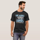 Proverbs 31 She Works Willingly With Her Hands Nur Tシャツ (正面フル)