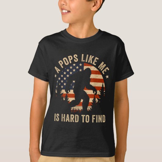 Ps Like Me Is Hard To Find Bigfoot Usa Flag Funny  Tシャツ (正面)