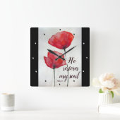 Psalm 23:3彼は私の魂を回復し聖書の詩のフローラ スクエア壁時計 (ホーム)