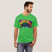 Psychedelic Los Angele A tie dye Surreal Cityscape Tシャツ (正面フル)