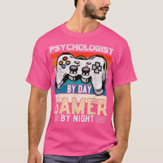 Psychologist by day gamer by night video gaming fa tシャツ
