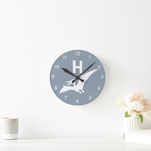 Pterodactyl Dinosaur Monogram Nursery Wall Clock ラウンド壁時計 (ホーム)
