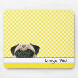 Pug Dog on Yellow Gingham マウスパッド